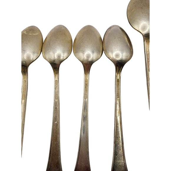 24 Pc Oneida Ltd 1881 Rogers Flatware Set Forks Spoons Knives Dining Kitchen - Picture 3 of 8